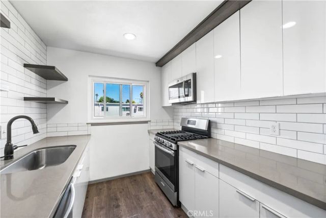 7135 Coldwater Canyon Avenue 16, North Hollywood, CA 91605