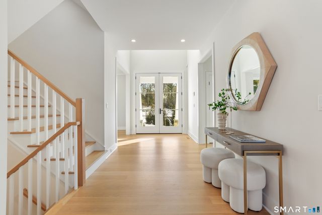 10 Tierney Lane, Westport, CT 06880