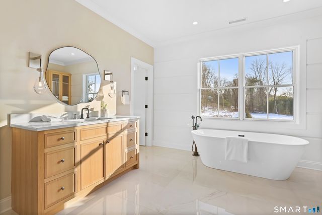 10 Tierney Lane, Westport, CT 06880