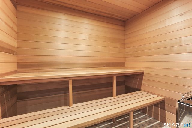 10 Tierney Lane, Westport, CT 06880