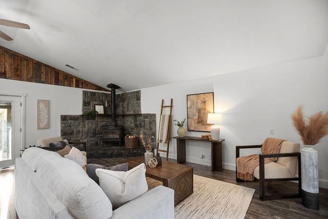 3861 High View Dr, Placerville, CA 95667