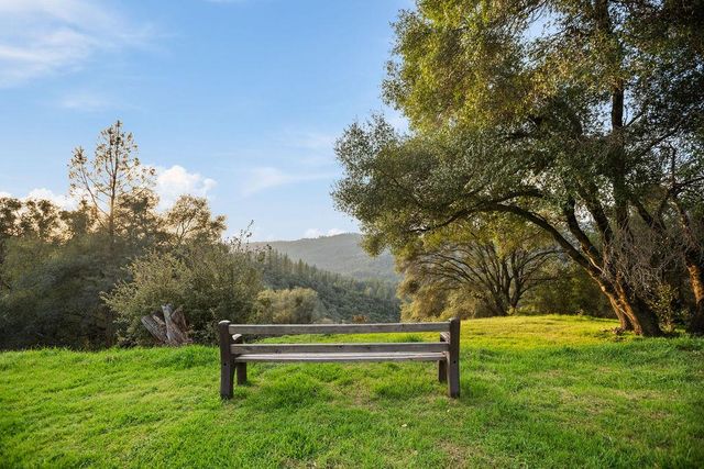 3861 High View Dr, Placerville, CA 95667