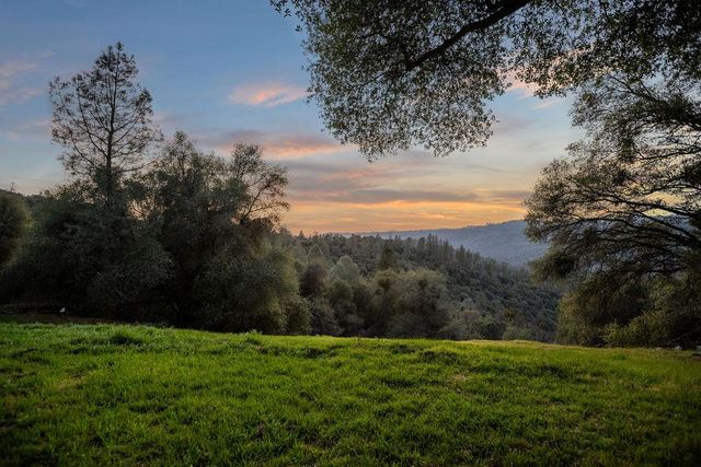 3861 High View Dr, Placerville, CA 95667