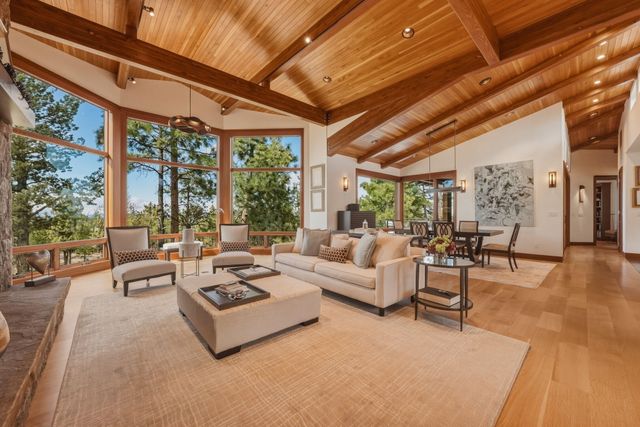 1496 NW Puccoon Court, Bend, OR 97703