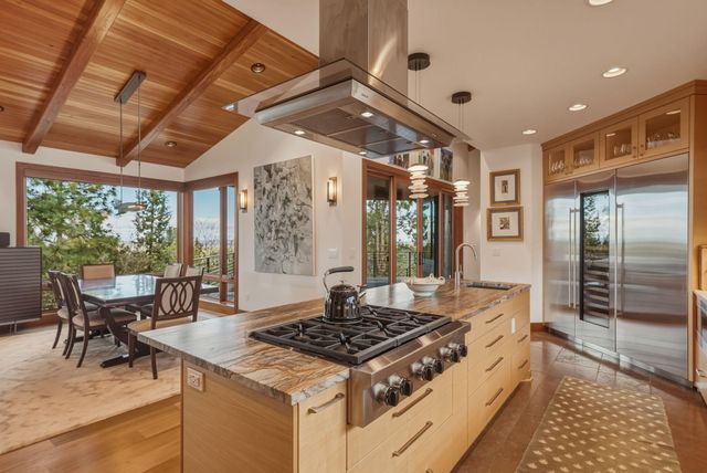 1496 NW Puccoon Court, Bend, OR 97703