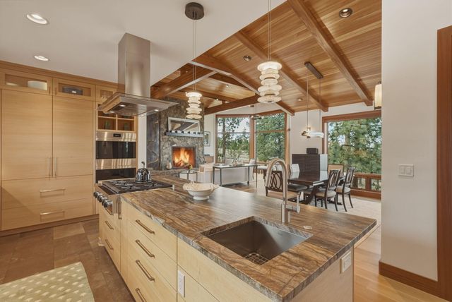 1496 NW Puccoon Court, Bend, OR 97703