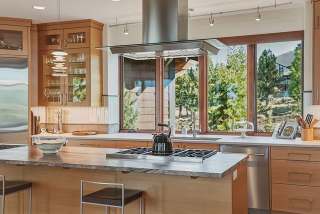 1496 NW Puccoon Court, Bend, OR 97703