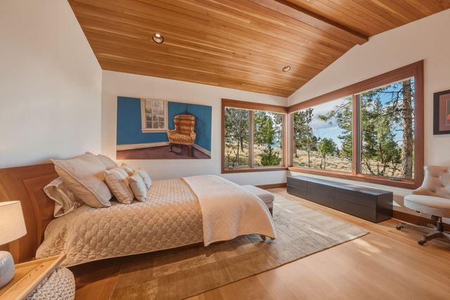 1496 NW Puccoon Court, Bend, OR 97703