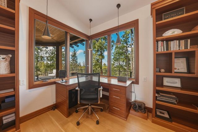 1496 NW Puccoon Court, Bend, OR 97703