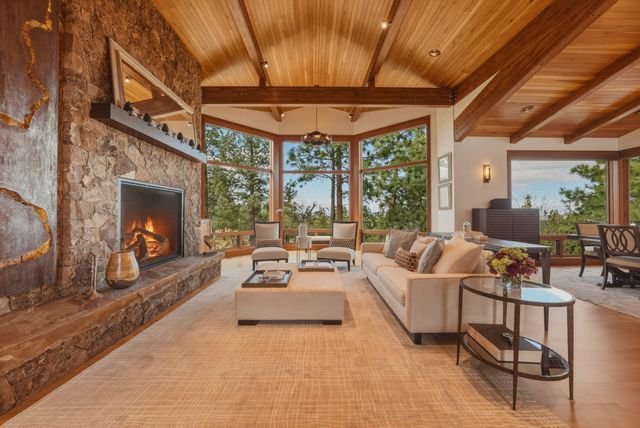 1496 NW Puccoon Court, Bend, OR 97703