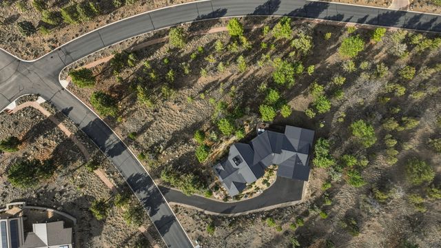 1496 NW Puccoon Court, Bend, OR 97703