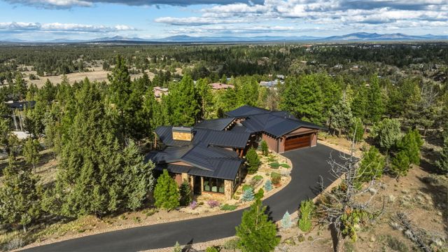 1496 NW Puccoon Court, Bend, OR 97703