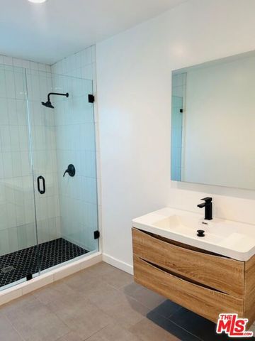 8906 S Harvard Boulevard, Los Angeles, CA 90047