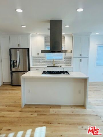 8906 S Harvard Boulevard, Los Angeles, CA 90047