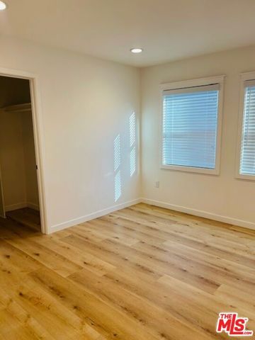 8906 S Harvard Boulevard, Los Angeles, CA 90047