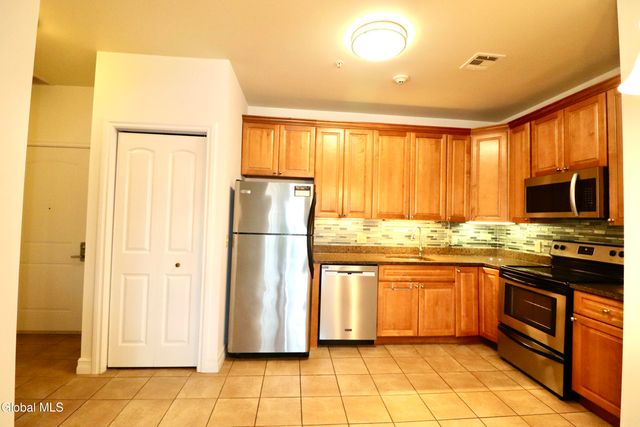 8 Wall Street APT 241, Clifton Park, NY 12065