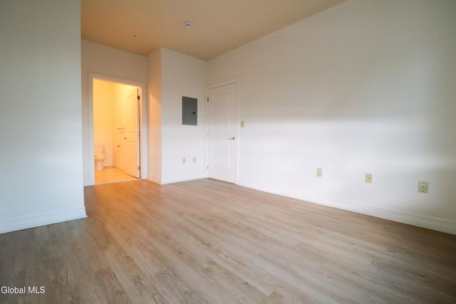 8 Wall Street APT 241, Clifton Park, NY 12065