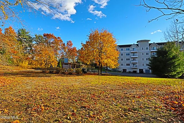 8 Wall Street APT 241, Clifton Park, NY 12065