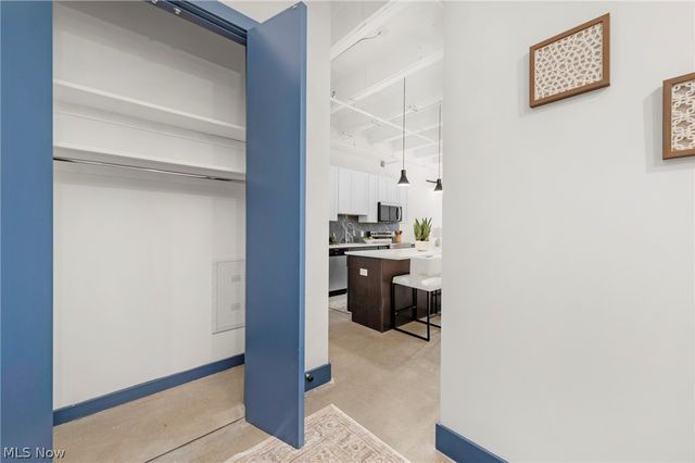 14650 Detroit Avenue 705, Lakewood, OH 44107