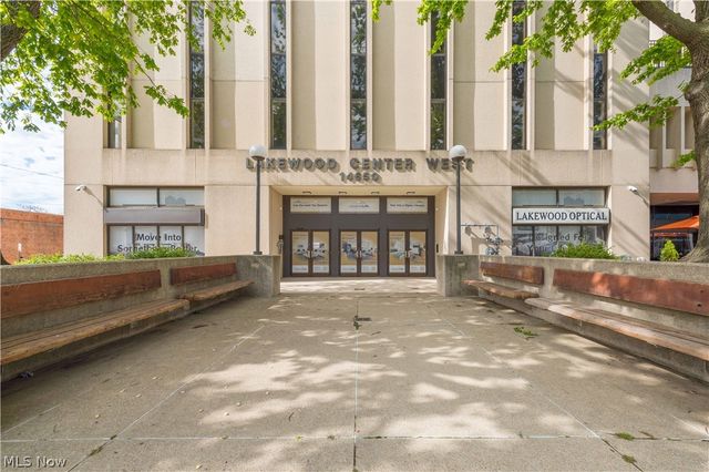 14650 Detroit Avenue 705, Lakewood, OH 44107