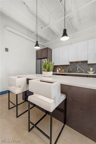 14650 Detroit Avenue 705, Lakewood, OH 44107