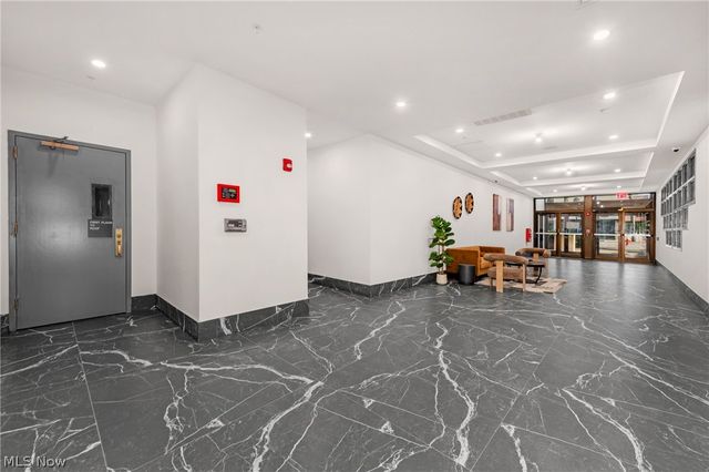 14650 Detroit Avenue 705, Lakewood, OH 44107