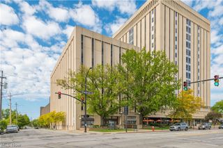 14650 Detroit Avenue 705, Lakewood, OH 44107
