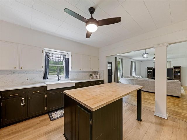 667 Thornton Street, Leavenworth, KS 66048