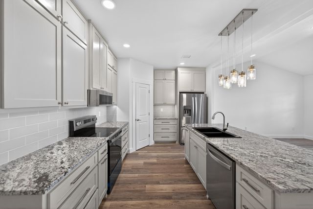 207 Lindsey Avenue, Adair, OK 74330