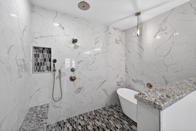 207 Lindsey Avenue, Adair, OK 74330