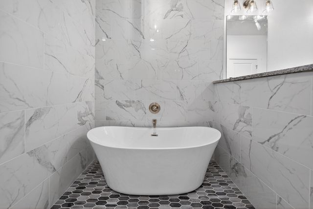 207 Lindsey Avenue, Adair, OK 74330