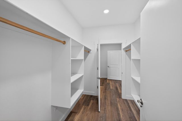 207 Lindsey Avenue, Adair, OK 74330