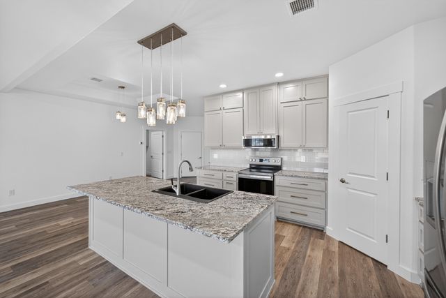 207 Lindsey Avenue, Adair, OK 74330