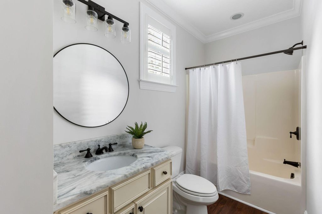 Image 16 of property listing at 4320 Savoy Street, Mount Pleasant, SC 29466