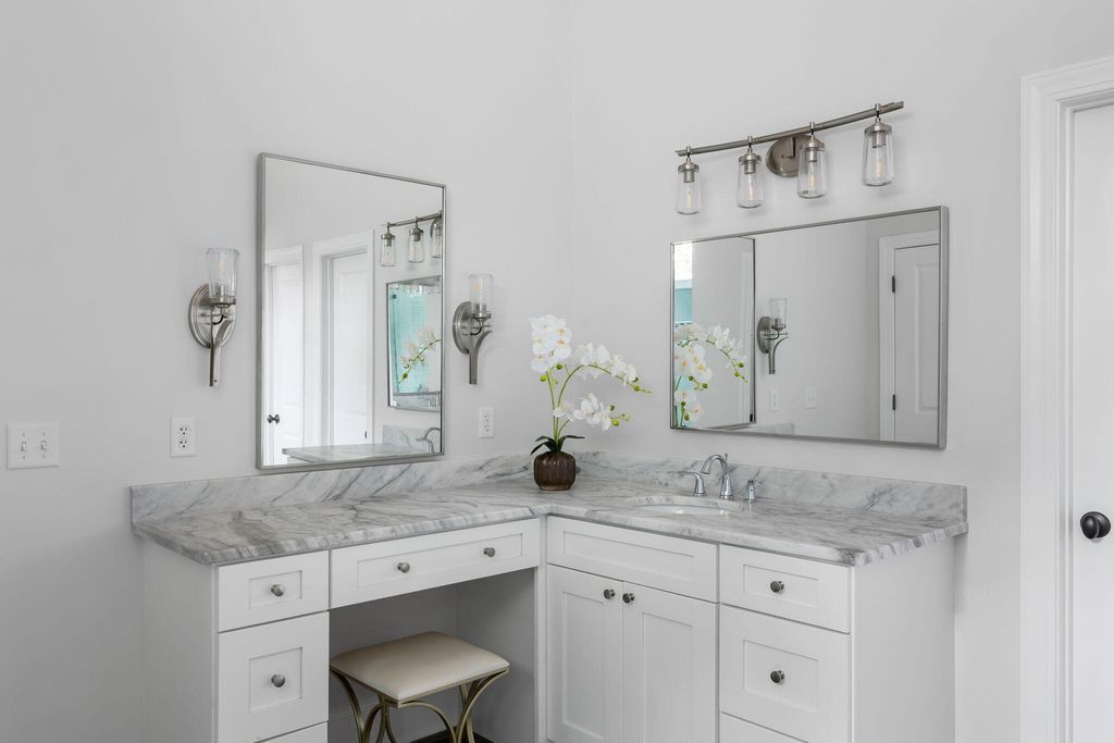 Image 19 of property listing at 4320 Savoy Street, Mount Pleasant, SC 29466