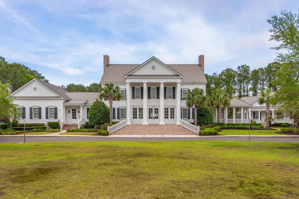 Image 34 of property listing at 4320 Savoy Street, Mount Pleasant, SC 29466