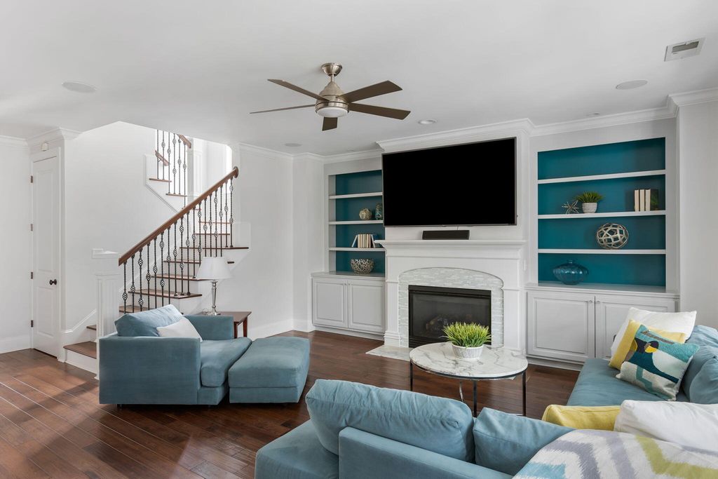 Image 6 of property listing at 4320 Savoy Street, Mount Pleasant, SC 29466