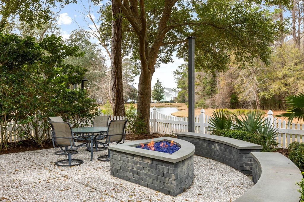 Image 8 of property listing at 4320 Savoy Street, Mount Pleasant, SC 29466