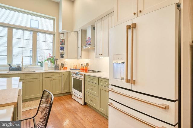 1802 GINNODO ST, Philadelphia, PA 19130