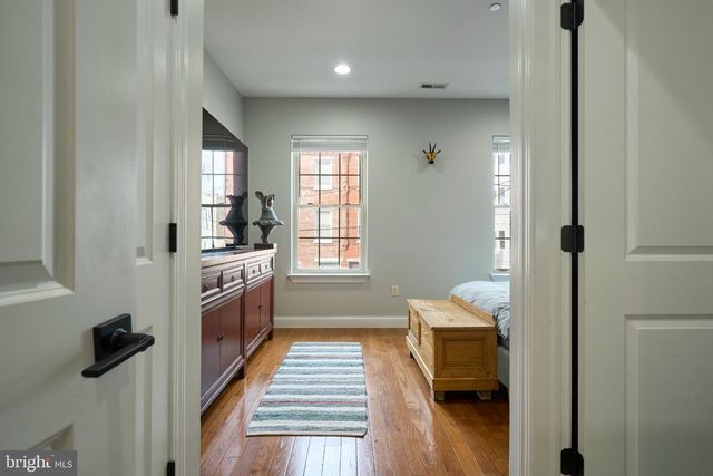 1802 GINNODO ST, Philadelphia, PA 19130