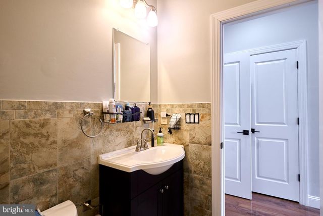 1802 GINNODO ST, Philadelphia, PA 19130