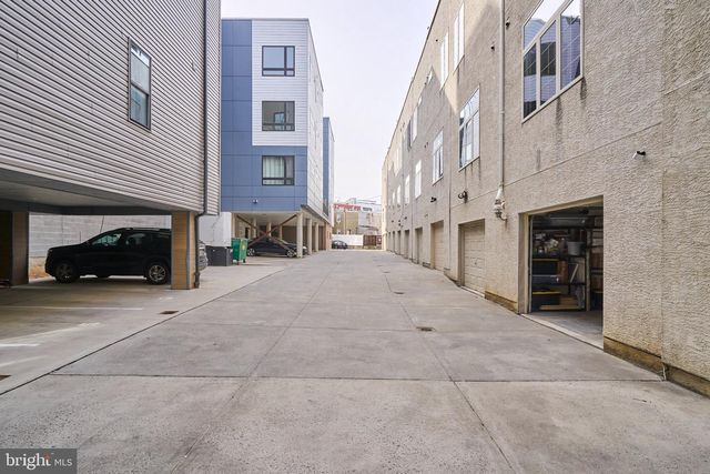 1802 GINNODO ST, Philadelphia, PA 19130