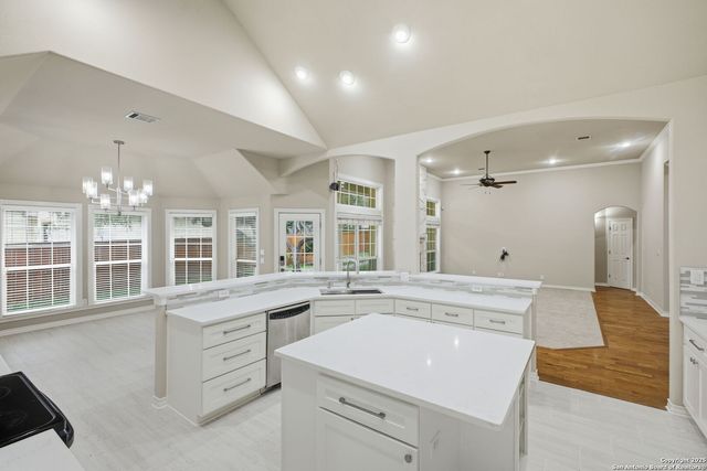 306 HORNPIPE HLS, San Antonio, TX 78260