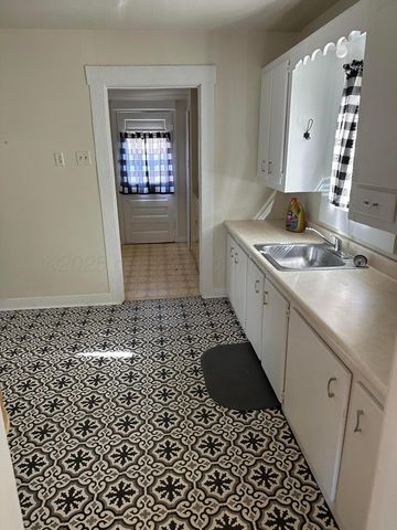 1021 W Jackson Street, Borger, TX 79007