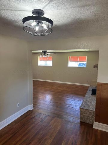 1021 W Jackson Street, Borger, TX 79007