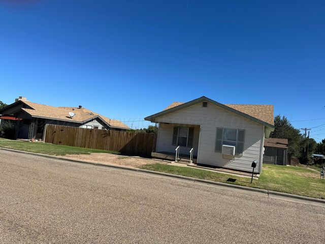 1021 W Jackson Street, Borger, TX 79007