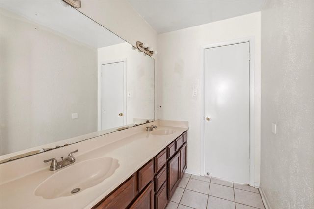 1142 Red Rock Canyon Drive, Katy, TX 77450