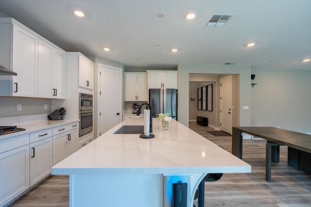 3314 Jackrabbit Ct, Folsom, CA 95630