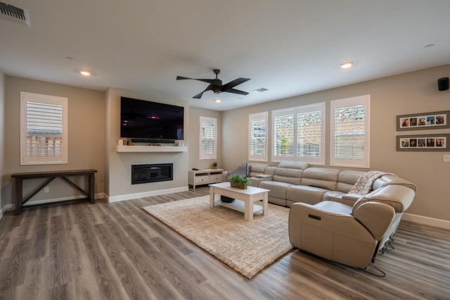 3314 Jackrabbit Ct, Folsom, CA 95630