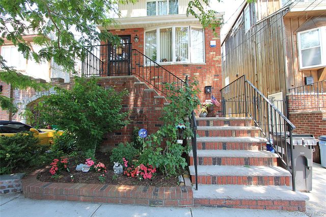 72-19 66th Road, Middle Village, NY 11379